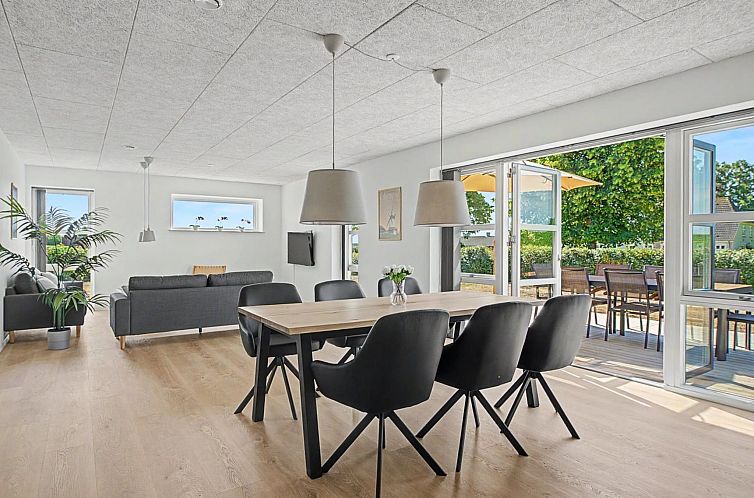 Vakantiehuis "Iolani" - 2.2km from the sea