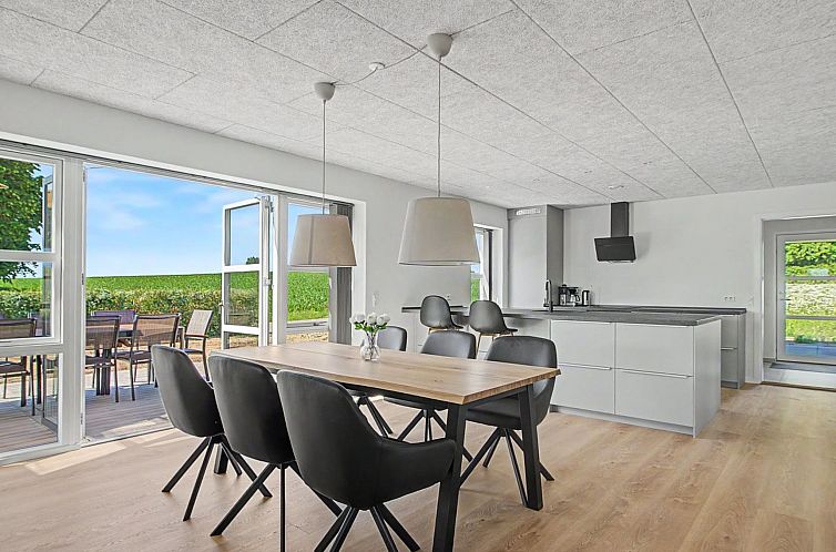Vakantiehuis "Iolani" - 2.2km from the sea