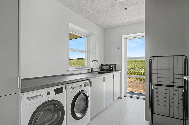 Vakantiehuis "Iolani" - 2.2km from the sea