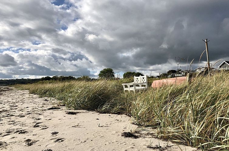 Vakantiehuis "Valia" - 20m from the sea