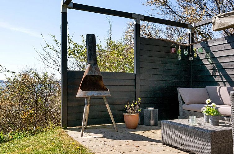 Vakantiehuis "Valia" - 20m from the sea