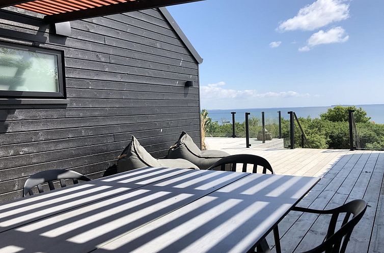 Vakantiehuis "Valia" - 20m from the sea