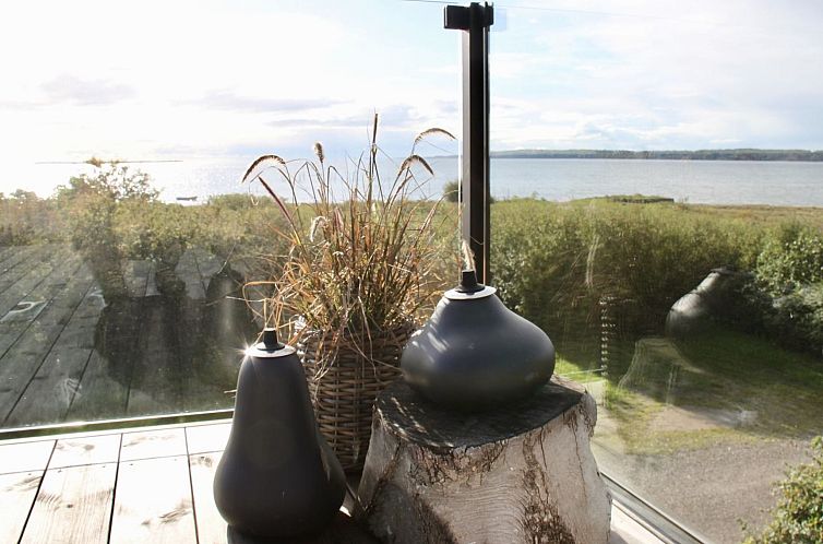 Vakantiehuis "Valia" - 20m from the sea