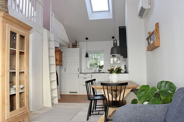 Vakantiehuis "Valia" - 20m from the sea