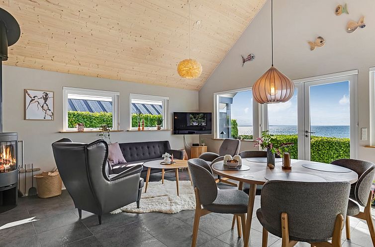 Vakantiehuis "Femija" - 50m from the sea