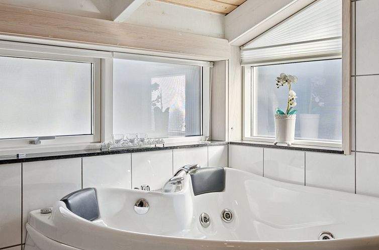 Vakantiehuis "Rouwen" - 120m from the sea