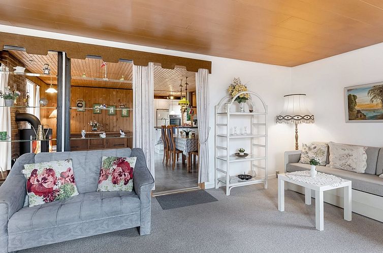 Vakantiehuis "Eweline" - 400m from the sea