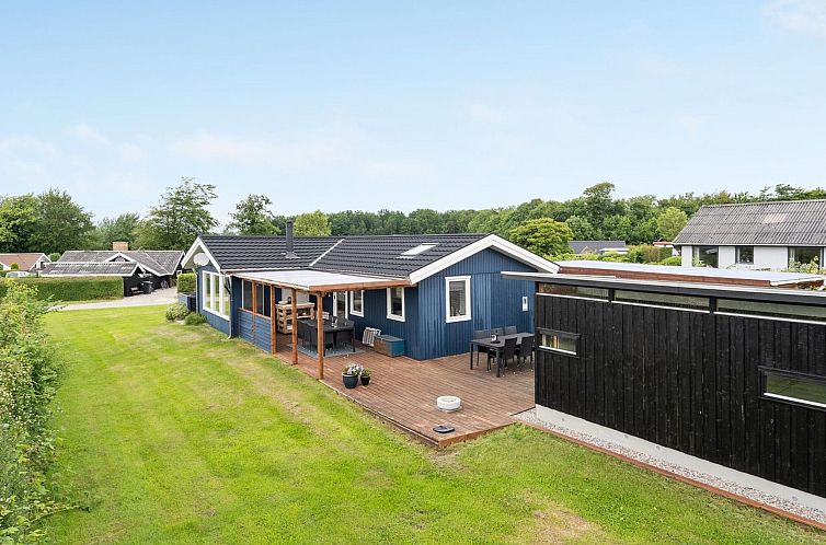 Vakantiehuis "Roar" - 500m from the sea