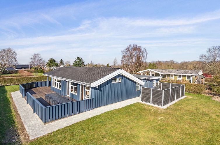 Vakantiehuis "Annegret" - 200m from the sea