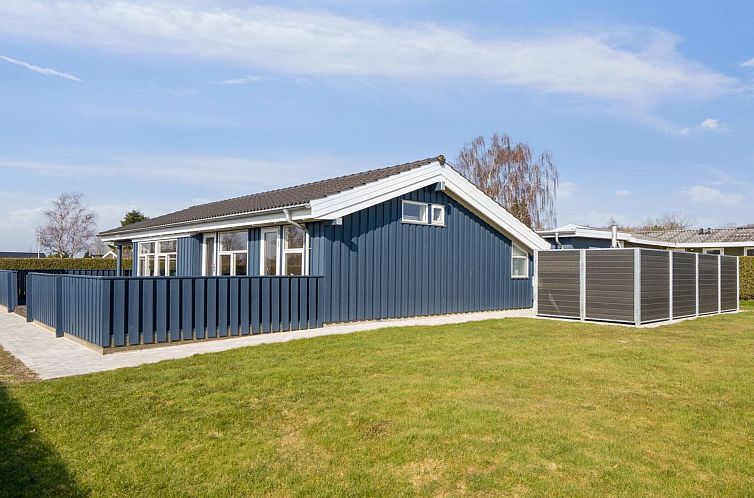 Vakantiehuis "Annegret" - 200m from the sea