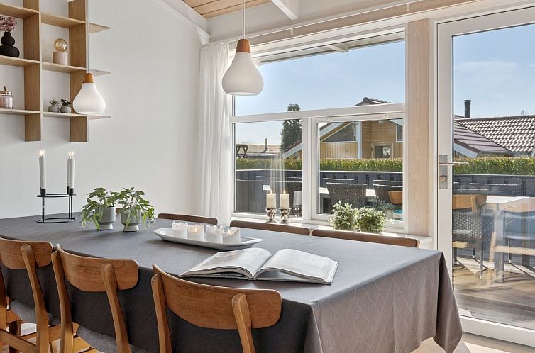 Vakantiehuis "Annegret" - 200m from the sea