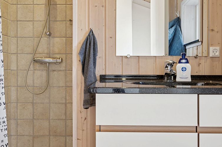 Vakantiehuis "Annegret" - 200m from the sea