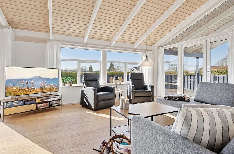 Vakantiehuis "Annegret" - 200m from the sea