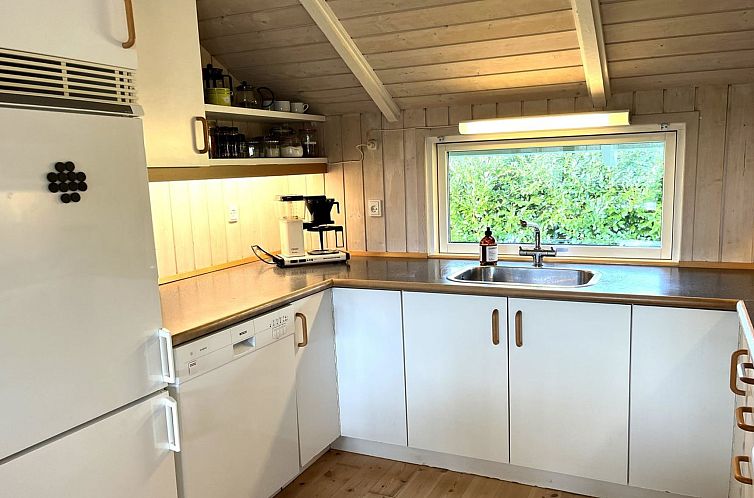 Vakantiehuis "Esther" - 500m from the sea