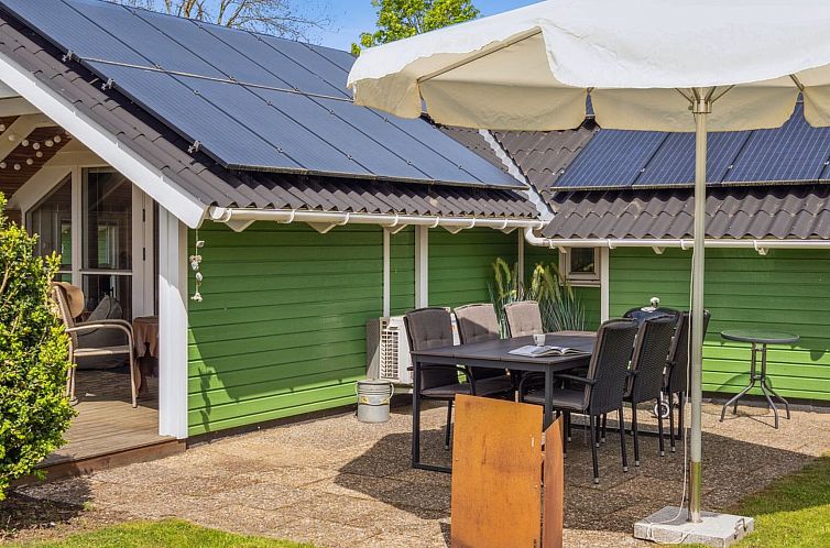 Vakantiehuis "Esther" - 500m from the sea