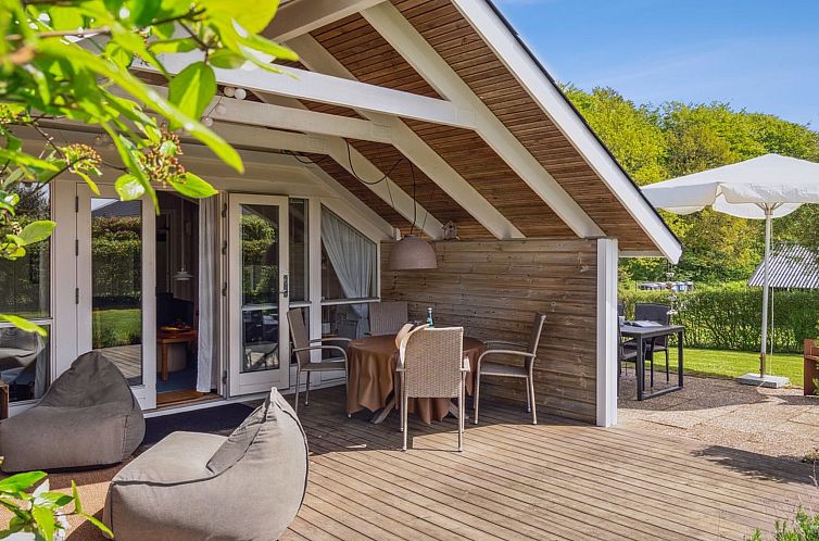 Vakantiehuis "Esther" - 500m from the sea