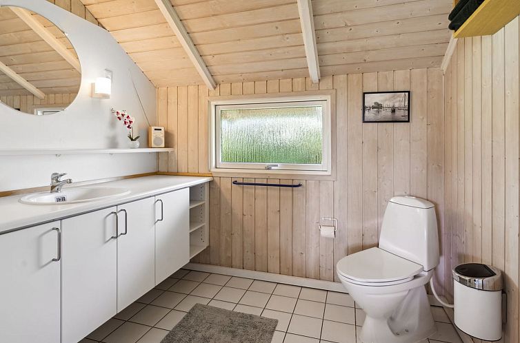 Vakantiehuis "Esther" - 500m from the sea