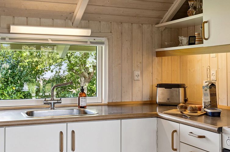 Vakantiehuis "Esther" - 500m from the sea