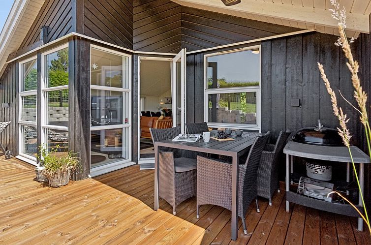 Vakantiehuis "Erin" - 200m from the sea