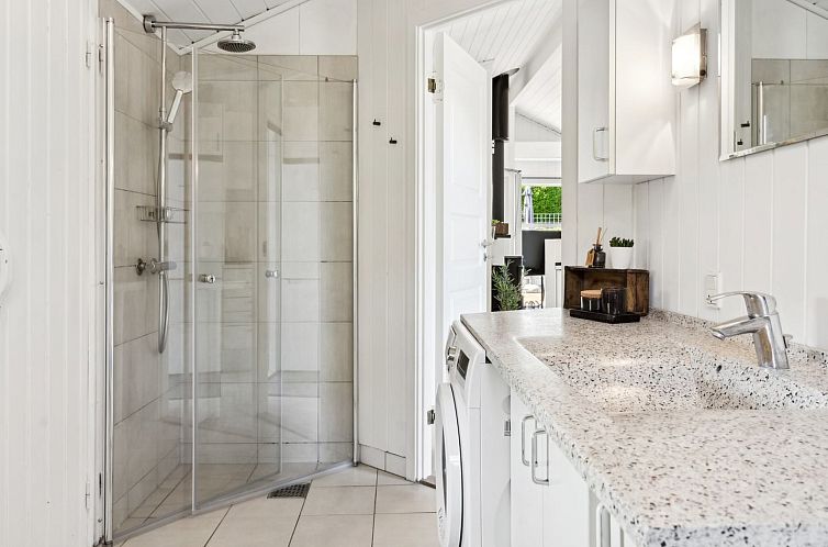 Vakantiehuis "Erin" - 200m from the sea