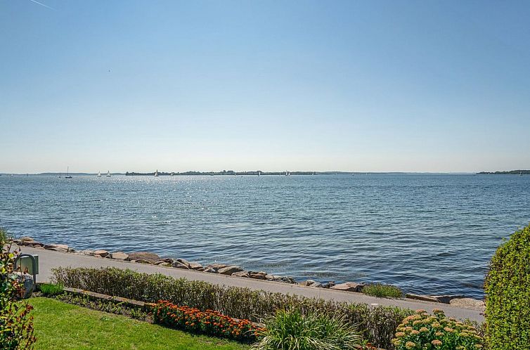 Vakantiehuis "Palnir" -  from the sea