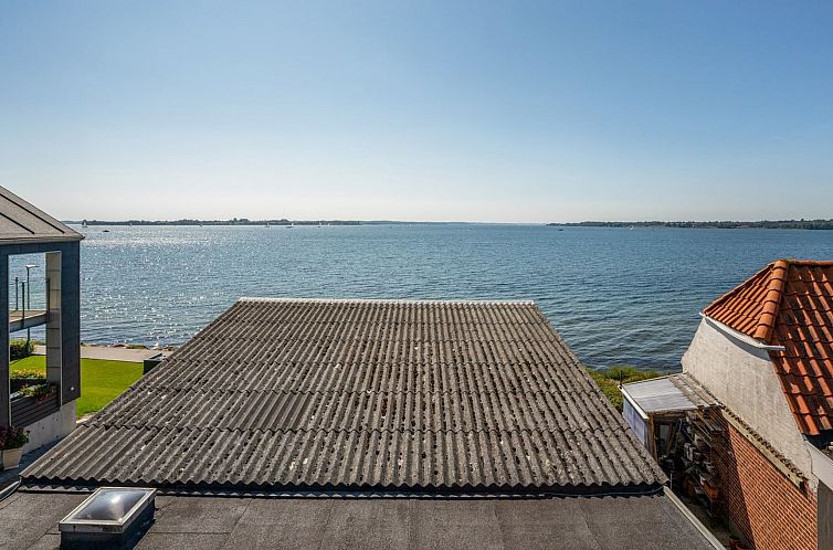 Vakantiehuis "Palnir" -  from the sea