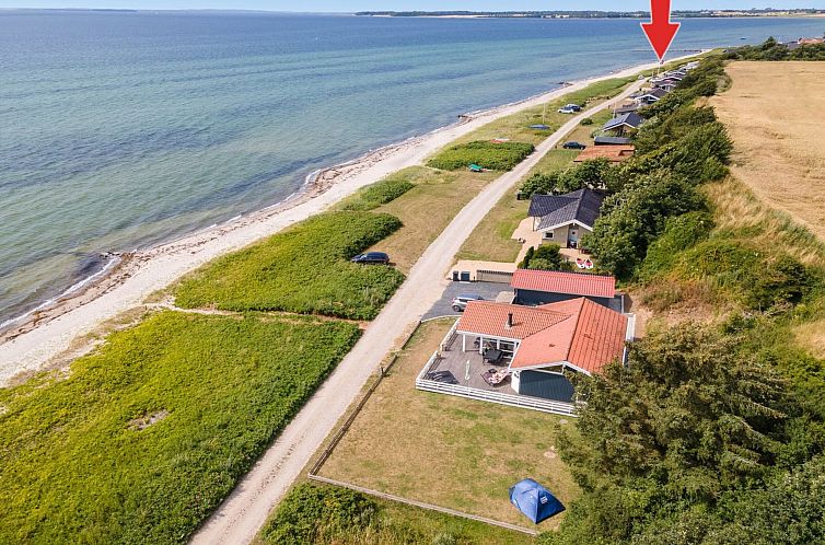 Vakantiehuis "Akseline" - 20m from the sea