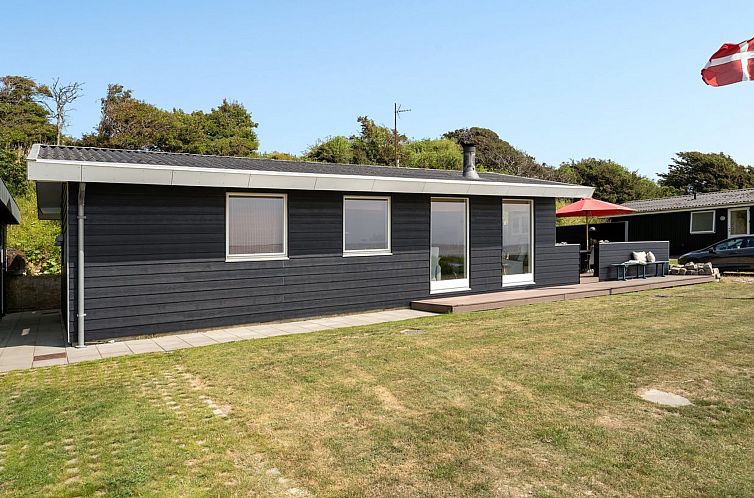 Vakantiehuis "Akseline" - 20m from the sea