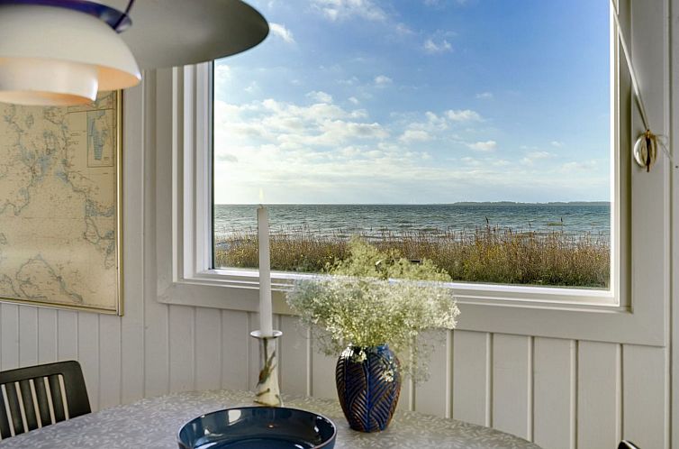 Vakantiehuis "Akseline" - 20m from the sea