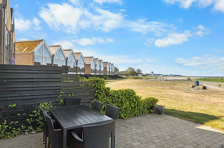 Vakantiehuis "Claudine" - 90m from the sea