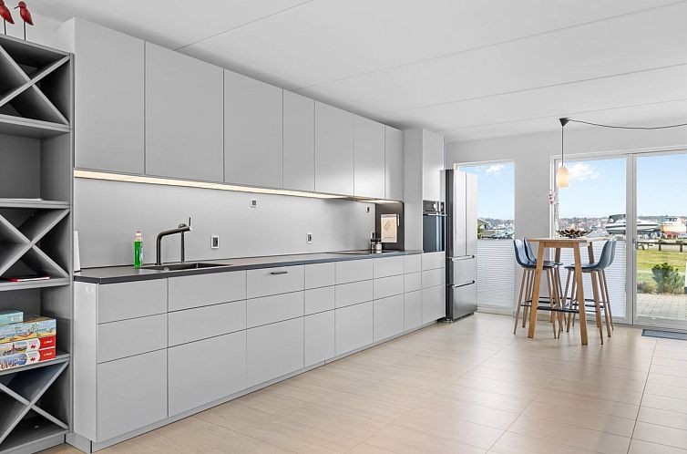 Vakantiehuis "Claudine" - 90m from the sea