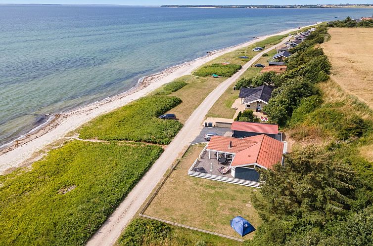 Vakantiehuis "Arnwith" - 20m from the sea