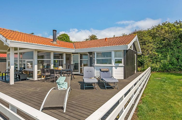 Vakantiehuis "Arnwith" - 20m from the sea