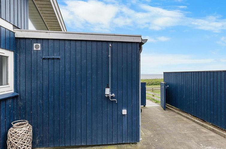 Vakantiehuis "Gertje" - 20m from the sea