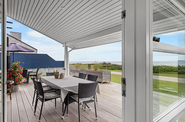 Vakantiehuis "Gertje" - 20m from the sea