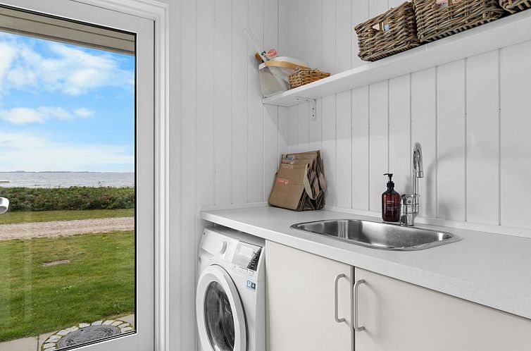 Vakantiehuis "Gertje" - 20m from the sea