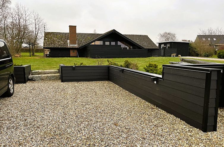 Vakantiehuis "Kajsa" - 150m from the sea