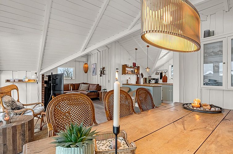 Vakantiehuis "Kajsa" - 150m from the sea