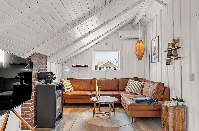 Vakantiehuis "Kajsa" - 150m from the sea