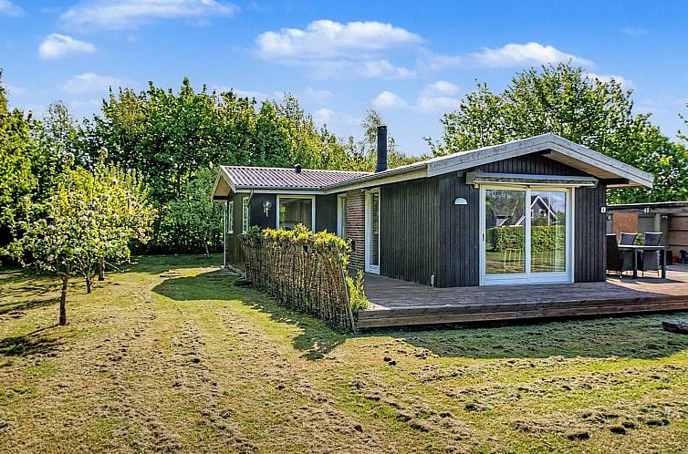 Vakantiehuis "Kjeld" - 210m from the sea