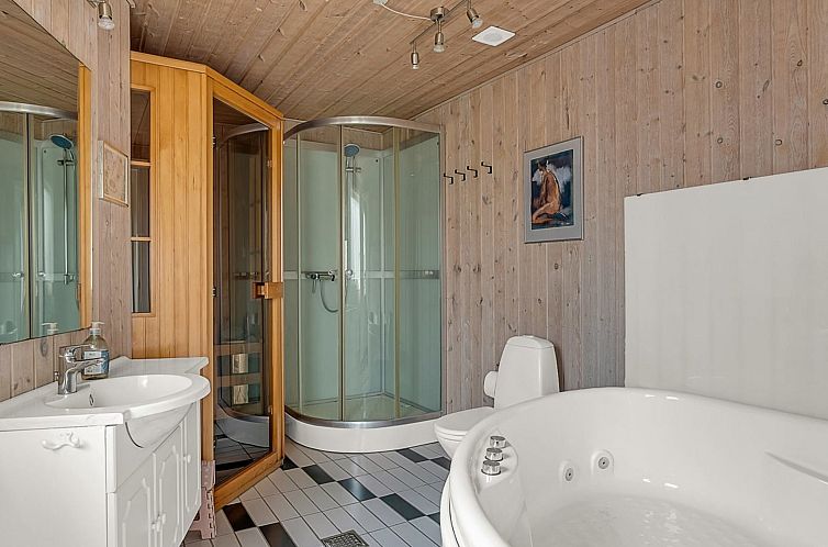 Vakantiehuis "Kjeld" - 210m from the sea