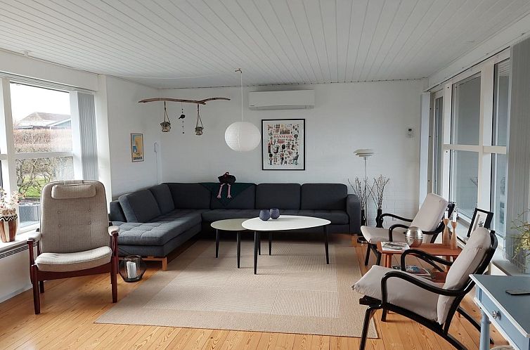 Vakantiehuis "Jelke" - 500m from the sea
