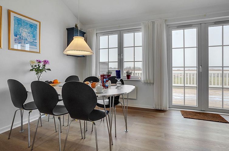 Vakantiehuis "Marga" - 400m from the sea