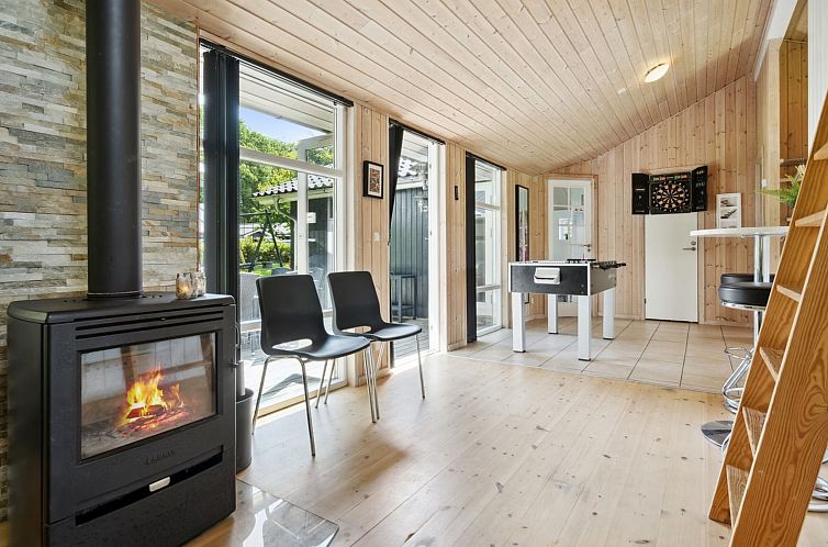 Vakantiehuis "Edin" - 150m from the sea