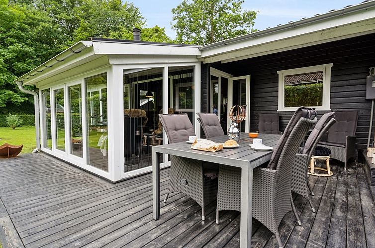 Vakantiehuis "Araminta" - 800m from the sea