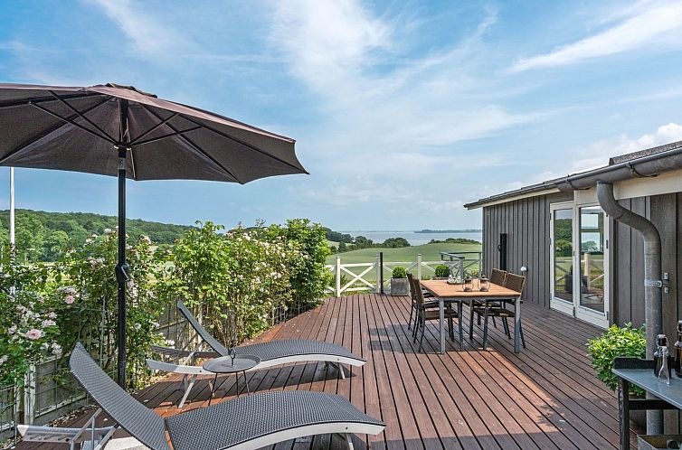 Vakantiehuis "Anu" - 400m from the sea