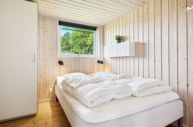 Vakantiehuis "Edin" - 150m from the sea