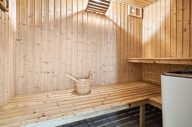 Vakantiehuis "Edin" - 150m from the sea