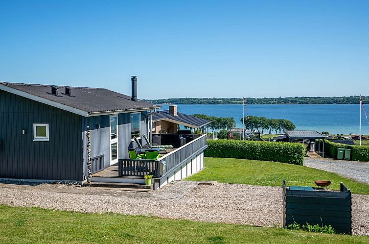 Vakantiehuis "Jenvold" - 300m to the fjord