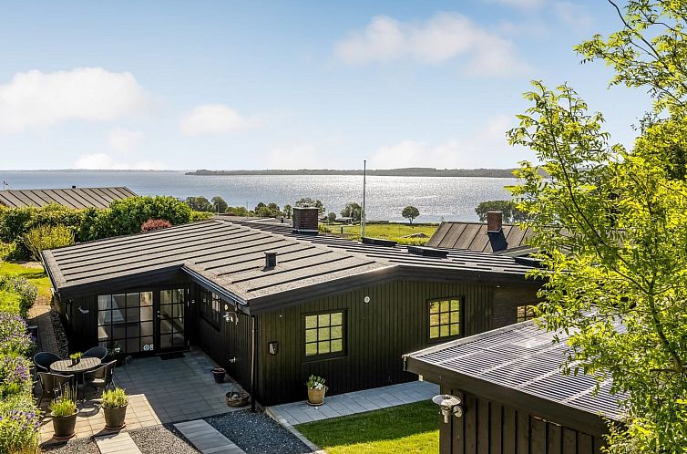 Vakantiehuis "Jenvold" - 300m to the fjord